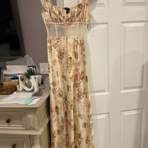Forever 21 Floral Maxi Dress - Cream and Pink - Picture 2 of 2